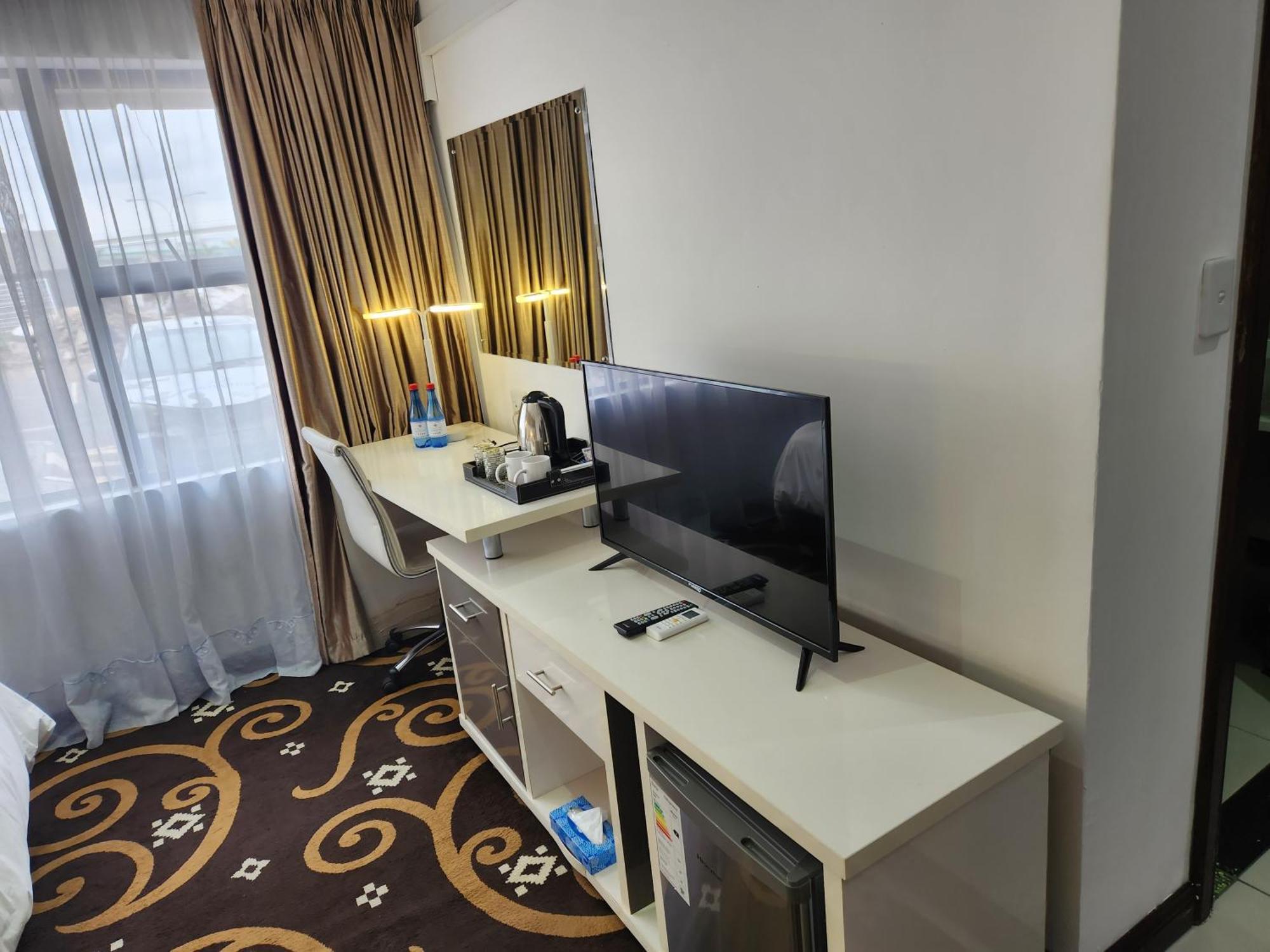 Palm Continental Hotel Johannesburg Room photo